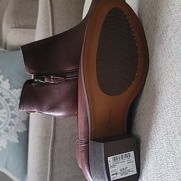 Clarks Booties - Picture 2 of 8